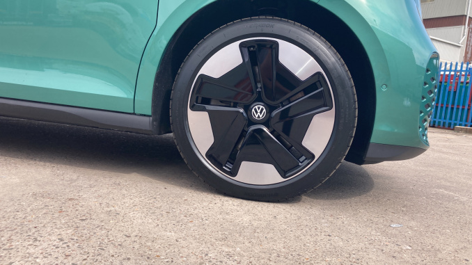Volkswagen ID. Buzz 210kW Style Pro 86kWh 5dr LWB Auto [7St/Design+] Electric Estate - Image 5